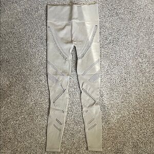 ALO Seamless Cutout Leggings